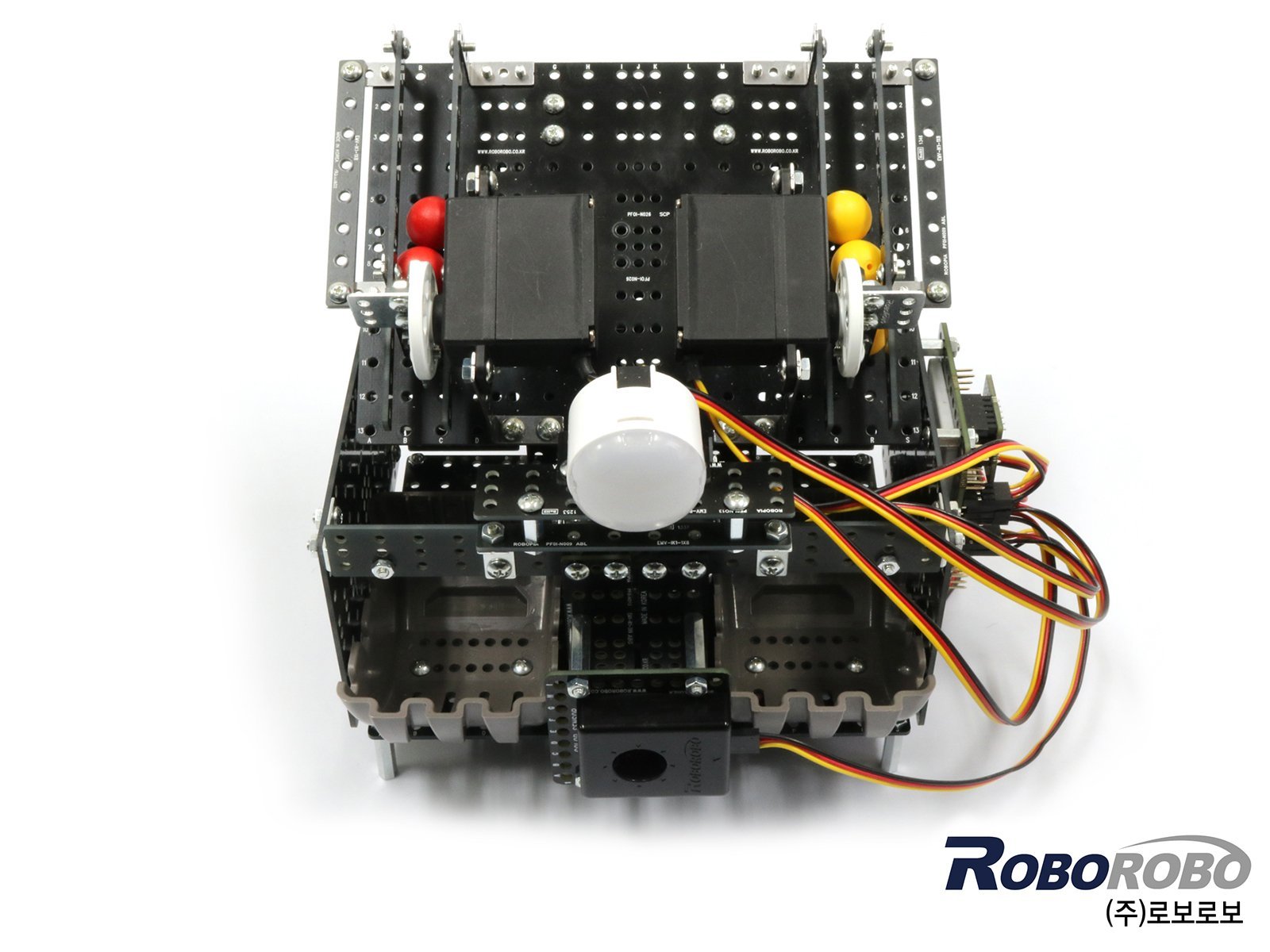 Инженерная лаборатория для углубленного изучения робототехники программируемых моделей и гусеничных роботов на базе оборудования Robo Kit 7